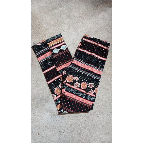 No Boundaries Floral Print Fashion Leggings Black Pink Boho Patterned Small - Picture 4 of 5